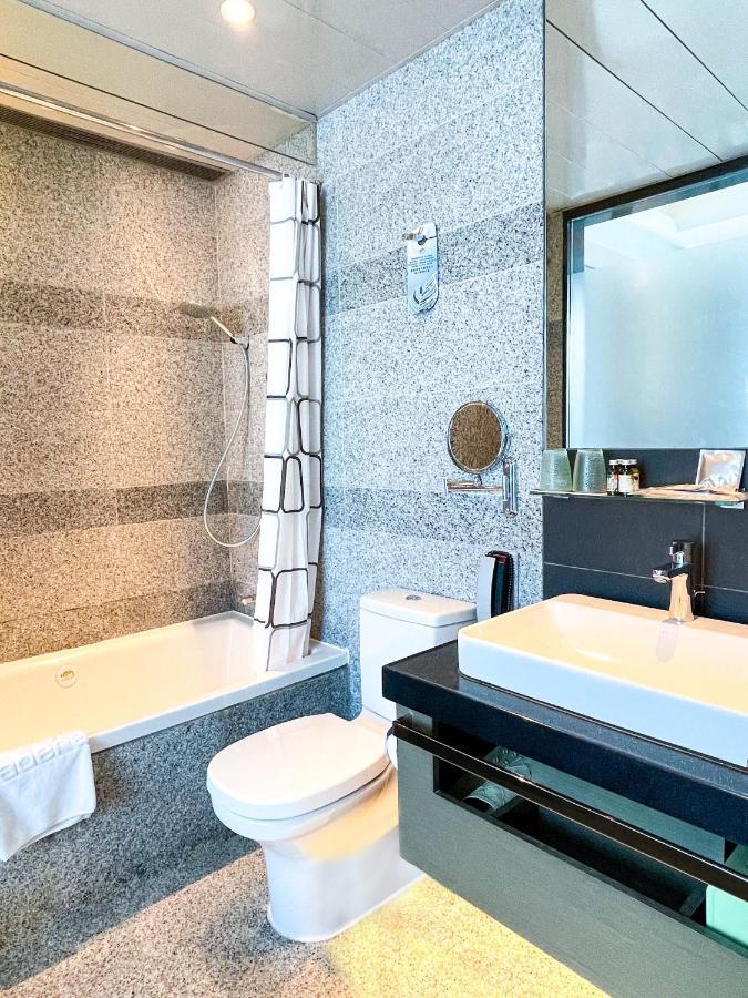 Hotel Madera Хонконг Екстериор снимка