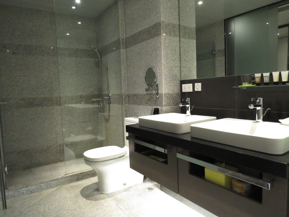 Hotel Madera Хонконг Екстериор снимка