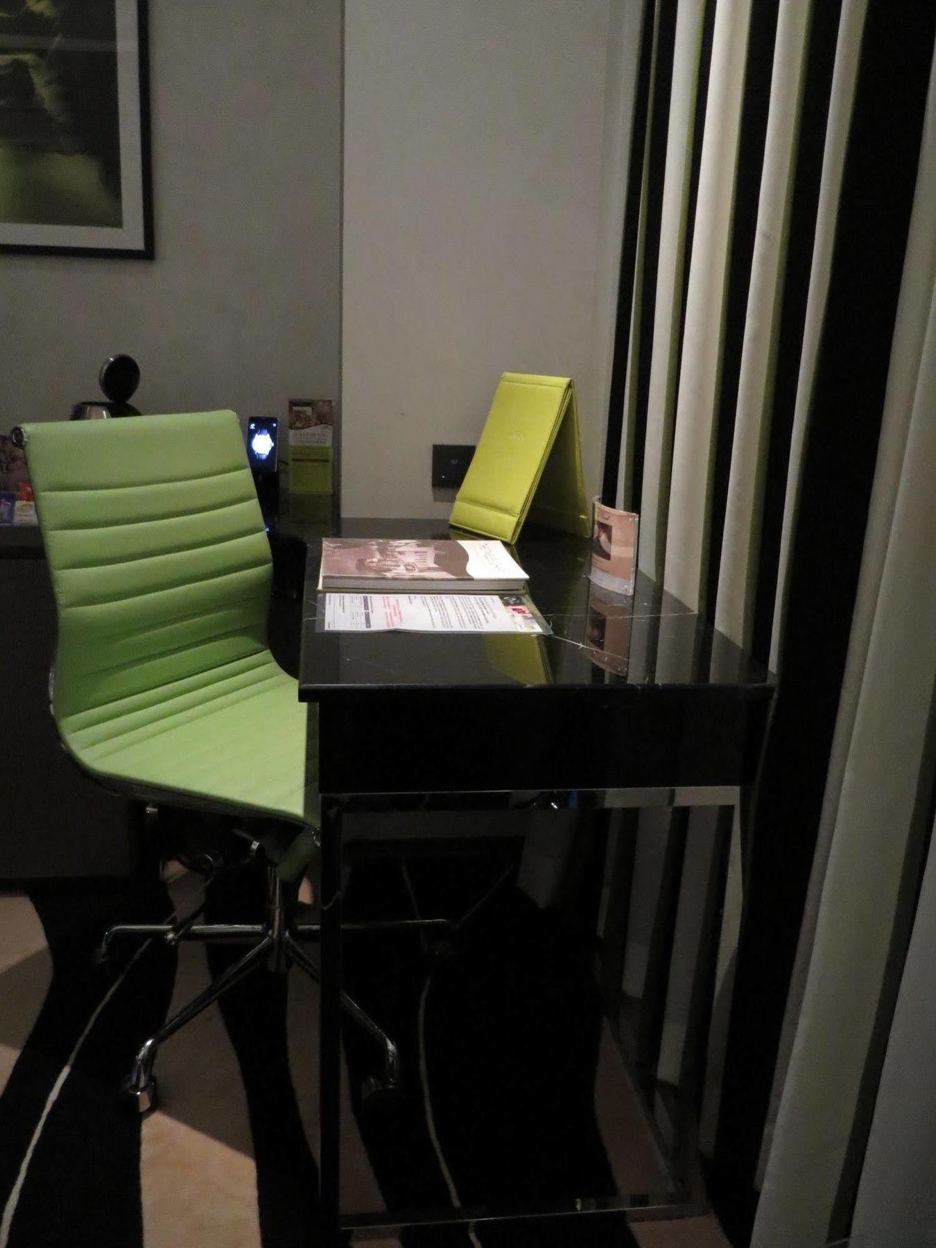 Hotel Madera Хонконг Екстериор снимка
