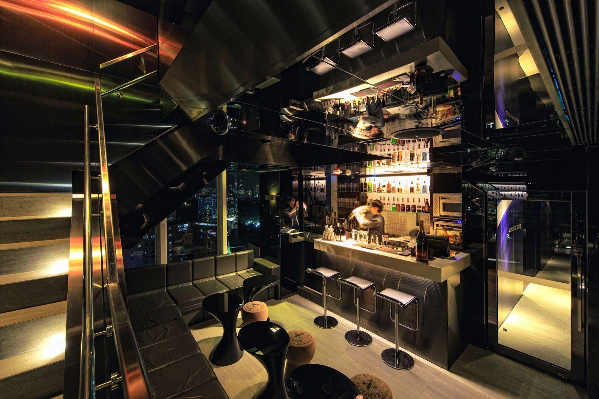 Hotel Madera Хонконг Екстериор снимка